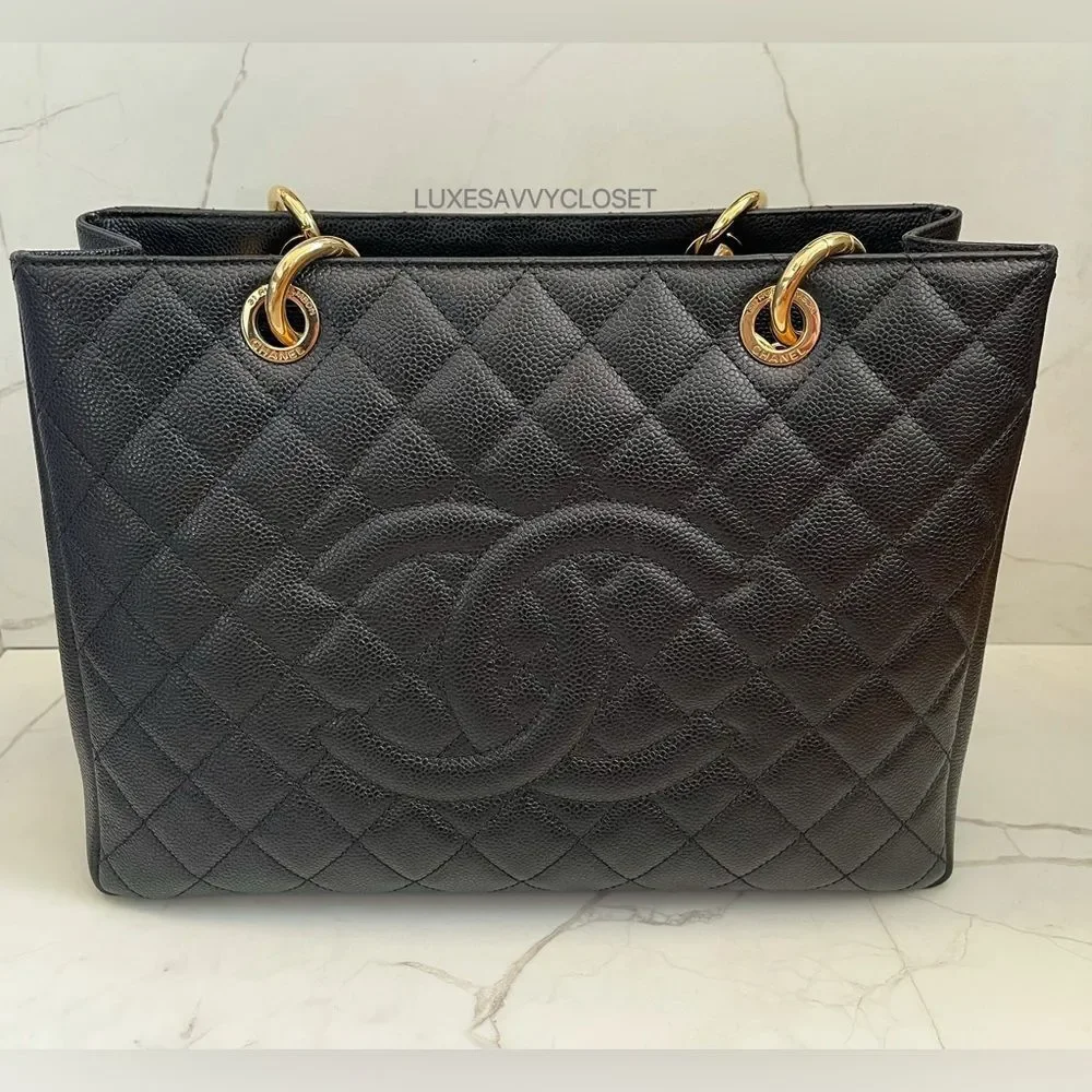 CHANEL GST Tote - Picture 2 of 16